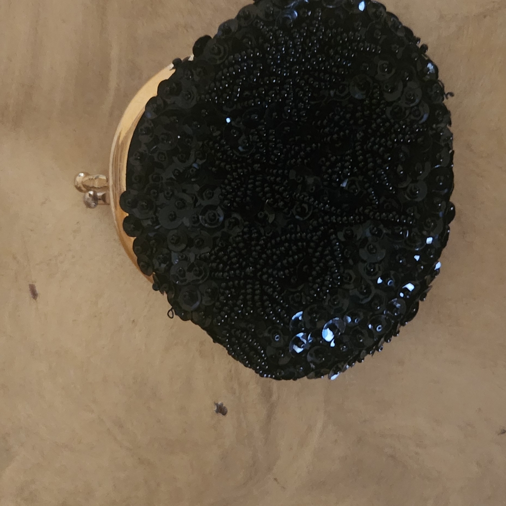 Elegant Black Beaded Change Purse